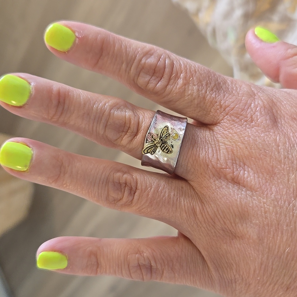 Bumble Bee Ring